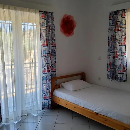 펜션 Fully Equipped House At Pachia Ammos *